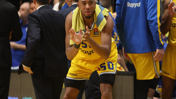 Παπαθεοδώρου αναφορά σε Μπόνζι Κόλσον