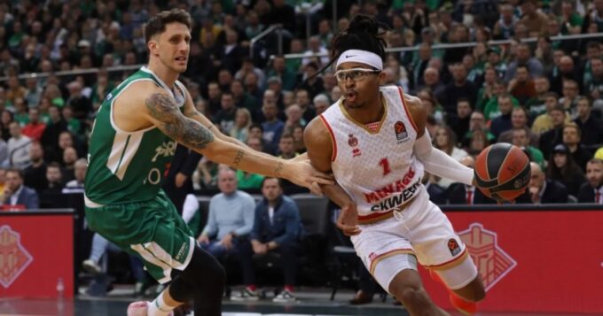 Μονέκε υπέγραψε στον Ερυθρό Αστέρα