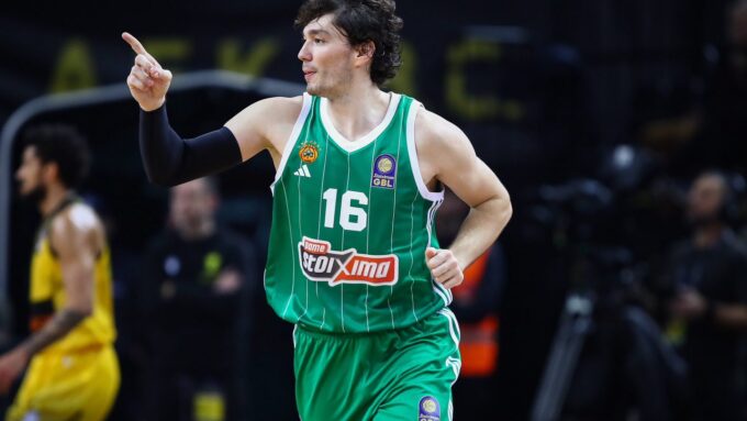 Μπαρτσελόνα Παναθηναϊκός διαιτητές