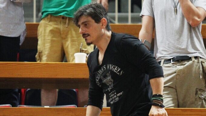 Γιαννακόπουλος σχολιάζει Έλληνες καλλιτέχνες