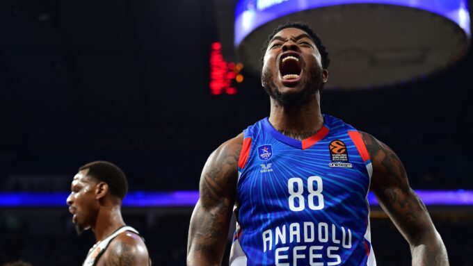 Τζόουνς απουσία Αναντολού Εφές