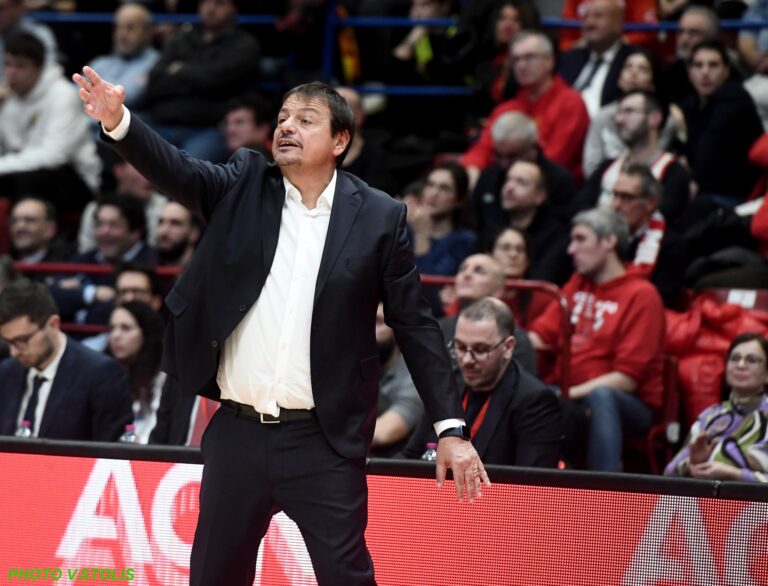 Αταμάν δηλώσεις με Ερυθρό