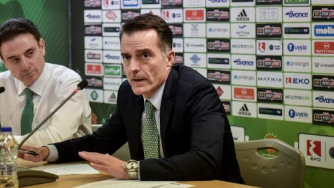 Κουστένης ομάδας Καβάλα προπονητής