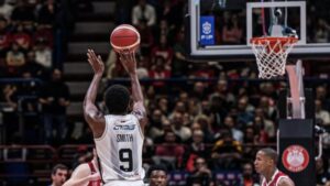 Τζαλίν Σμιθ μετακίνηση