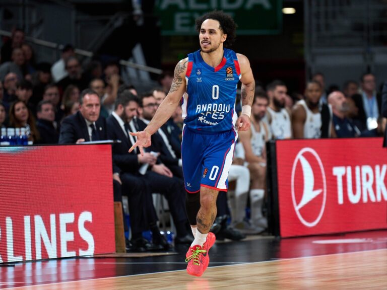 Σέιν Λάρκιν δηλώσεις για Αταμάν