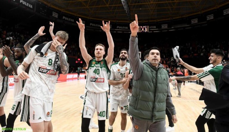 Διπλό Βαλένθια πανηγυρισμοί