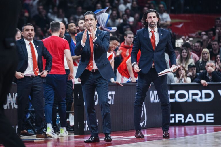 Ερυθρός Αστέρας βόμβα με μεταγραφή