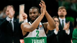 Κίναν Έβανς μεταγραφικό