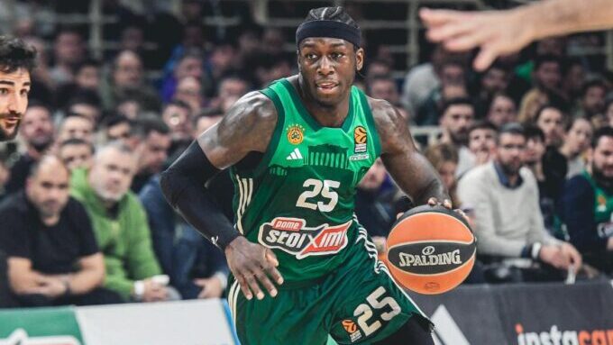 Κέντρικ Ναν διαιτησία με Μακάμπι