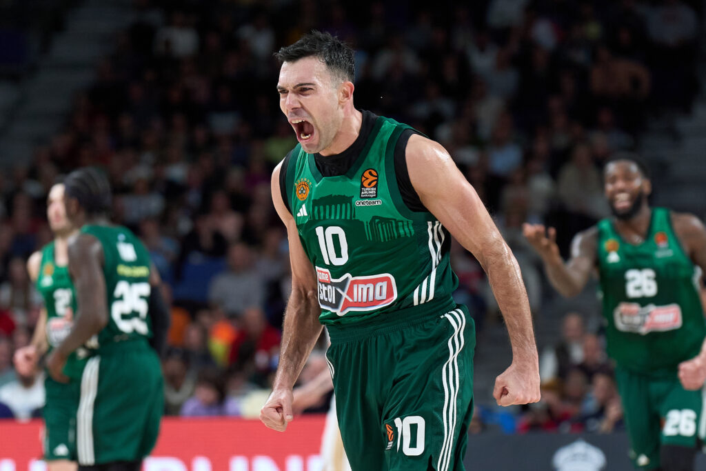 Σλούκας αποθέωση