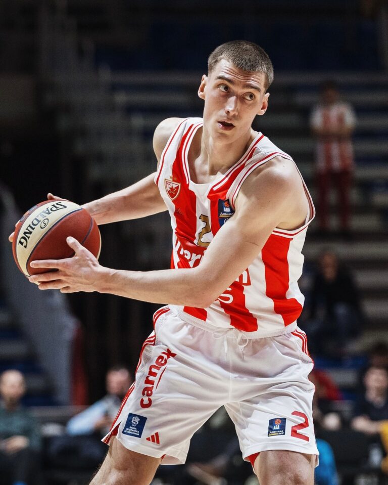 Λαζάρεβιτς Ερυθρός Αστέρας