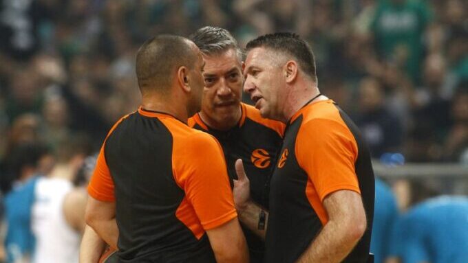 Euroleague διαιτητής απόσυρση