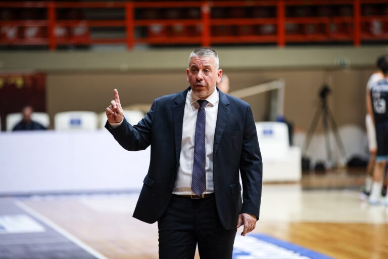 Παπαθεοδώρου για ντέρμπι