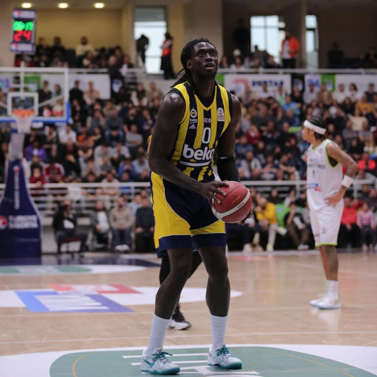 Μότλεϊ Φενέρ μεταγραφή