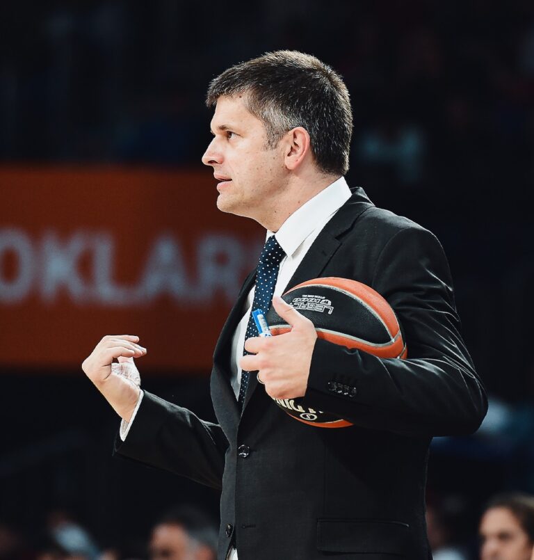 Αναντολού Εφές Αποχώρηση