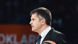 Αναντολού Εφές Αποχώρηση