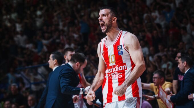 Μπράνκο Λάζιτς Ανανέωση