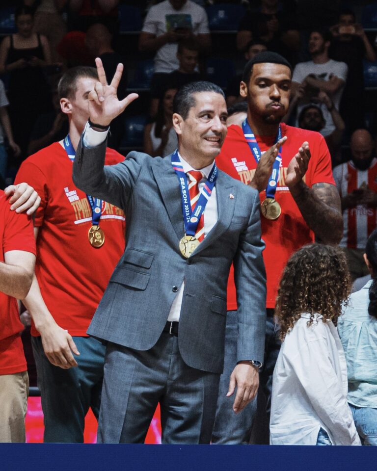 Ερυθρός Αστέρας Αποδέσμευση