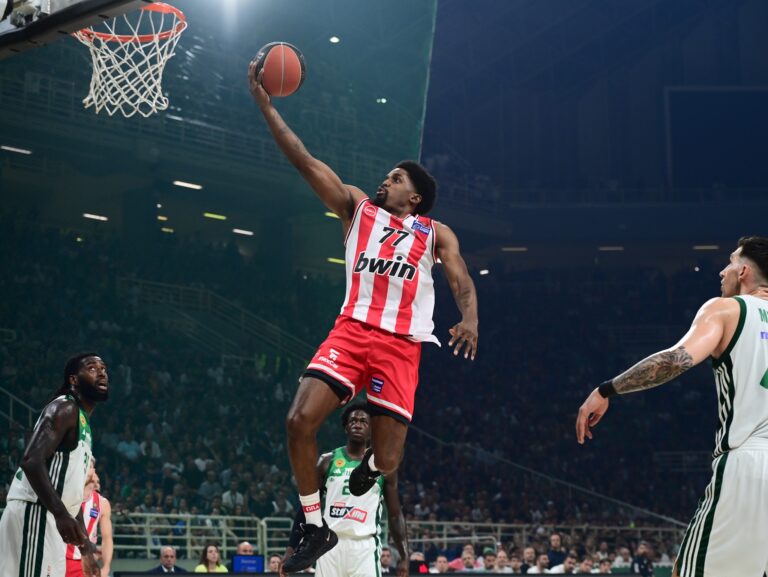 Τέταρτος τελικός Ολυμπιακός - Παναθηναϊκός παρατηρητής