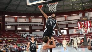 Ταϊρίκ Τζόουνς για επεισόδιο με Μπαρτζώκα