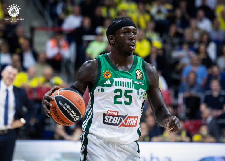 Κέντρικ Ναν εμφανισάρα σύζυγος ανάρτηση