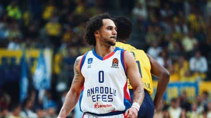 Λάρκιν συμμετοχή κόντρα στον Παναθηναϊκό