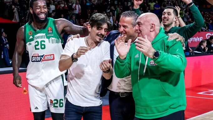 Πάρης Δερμάνης αποδυτήρια Παναθηναϊκός