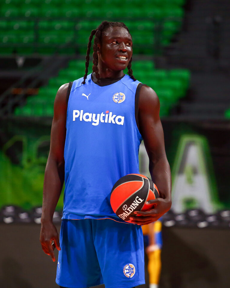 Ουένιεν Γκάμπριελ επίσημο