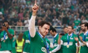 Πιτίνο αποθέωση ΟΑΚΑ