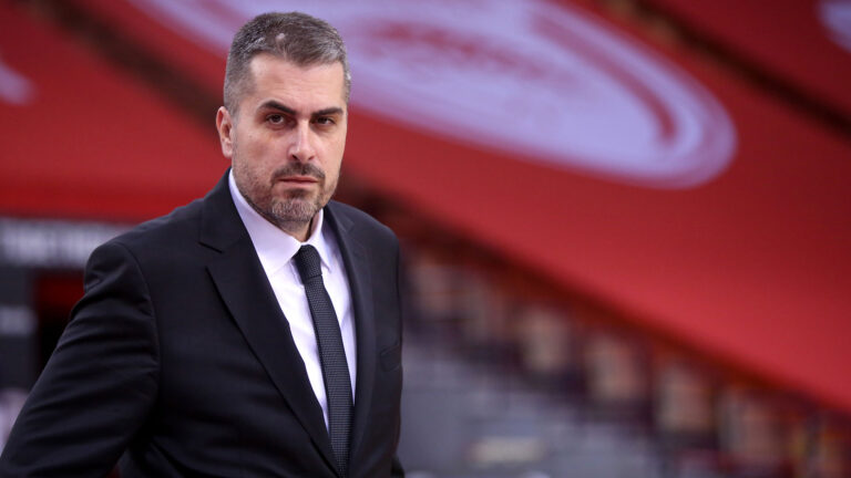 Μπαφές ειρωνείες και αιχμές