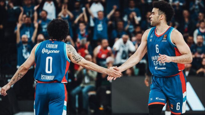 Ελάιζα Μπράιαντ Αναντολού Εφές πρόταση από Χάποελ Τελ Αβίβ