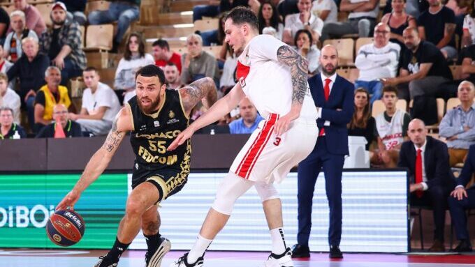 Μάικ Τζέιμς Μονακό