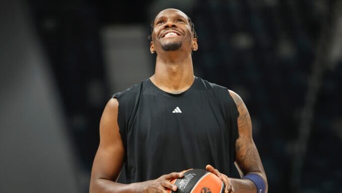 Χέιζ - Ντέβις Μπιμπέροβιτς από Φενερμπαχτσέ στο NBA