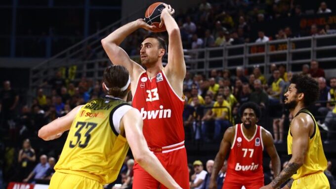 Μιλουτίνοφ Ολυμπιακός