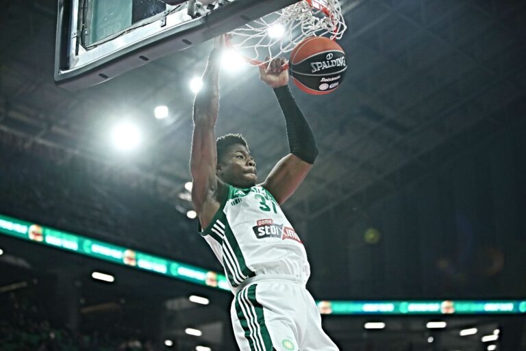 Κώστας Αντετοκούνμπο Ολυμπιακός