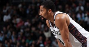 Ντινγουίντι Μπάγερν Ολυμπιακός